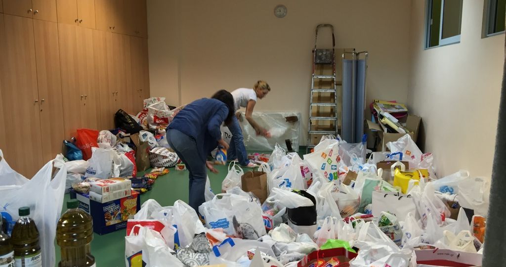 Συγκέντρωση τροφίμων Απρίλιος 2016_1