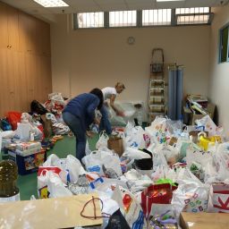 Συγκέντρωση τροφίμων Απρίλιος 2016_1